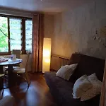 & Les Loges Du Capucin Apartment *