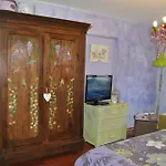 Apartment & Les Loges Du Capucin *